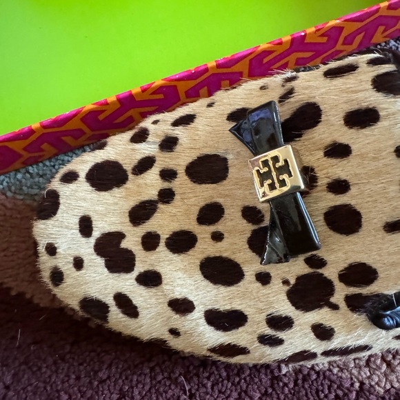 Beautiful Tory Burch Cheetah Print Ballet Patent Calf Print Loafer - Picture 6 of 11